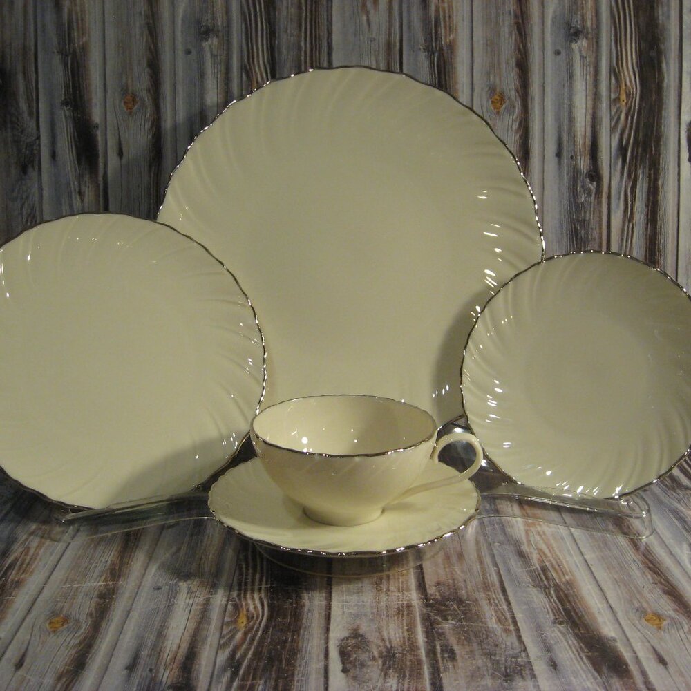 LENOX WEATHERLY FIVE PIECE PLACE SETTING - USA!